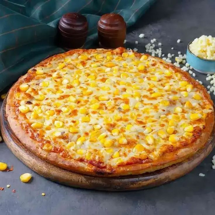 Golden corn pizza 