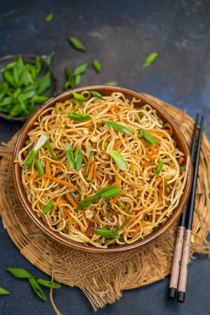Veg. Hakka Noodles 